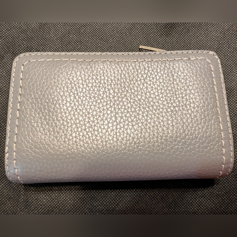 Marc JacobsLogo Leather Compact Wallet It's New! - Picture 9 of 9
